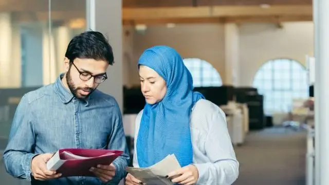 லவ் பாமிங், டேட்டிங், வேலைவாய்ப்பு, பணியிடம் 