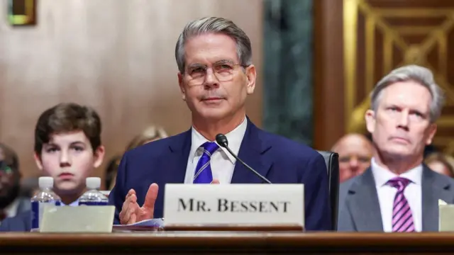 Scott Bessent durante sabatina no Senado