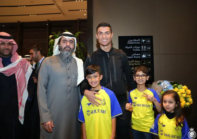 Ronaldo da iyalansa a Saudiyya 