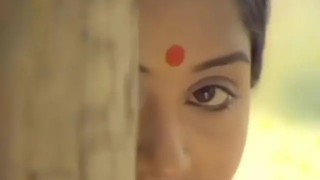 எஸ் ஜானகி பாடிய நாதம் என் ஜீவனே பாடல் காட்சி
