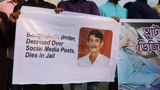 ডিজিটাল সিকিউরিটি অ্যাক্টে আটক হওয়া লেখক মুশতাক আহমেদ কারাগারে মারা গিয়েছিলেন