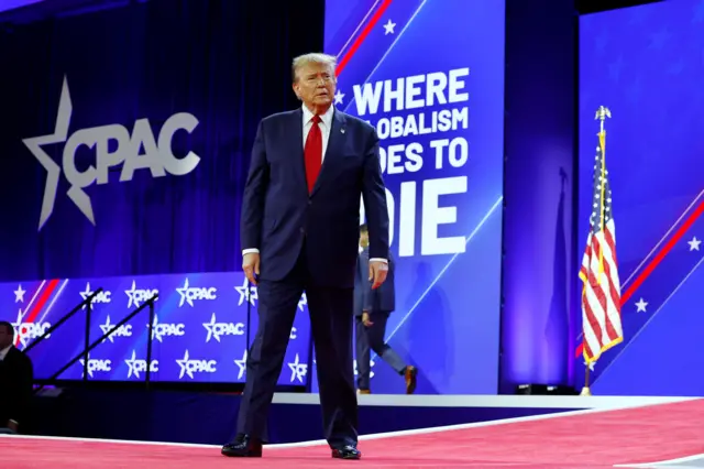 Trump no palco do CPAC