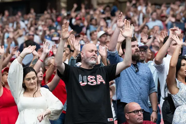 Pipo wey dey pray for di memorial of Charlie Kirk