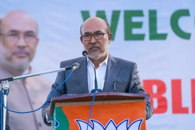 সাবেক মুখ্যমন্ত্রী এন বীরেন সিংয়ের বিরুদ্ধে দলের ভিতরেই বিরোধী শিবির তৈরি হয়েছিল বলে জানা গিয়েছে।