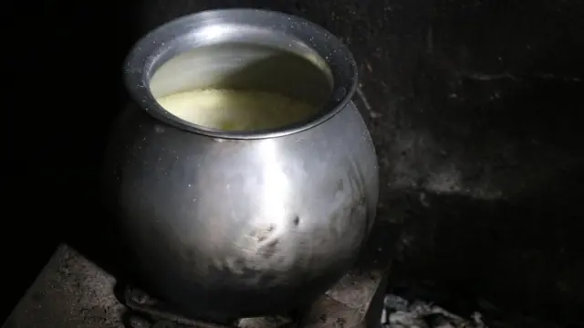 அலுமினியம் பாத்திரத்தில் சமைப்பதால் உடல்நலனுக்கு ஆபத்தா? நிபுணர்கள் கூறுவது என்ன?