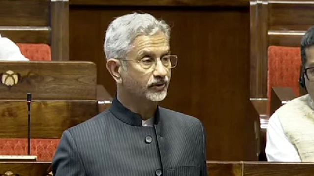 લોકો શા માટે ગેરકાયદેસર અમેરિકા જાય છે, અમેરિકા ગેરકાયદેસર ઇમિગ્રૅશન, અમેરિકા ડિપૉર્ટેશન દેશનિકાલ, ટ્રમ્પ સરકાર, કાયદેસર પગલાં, કૅનેડા નવો વિકલ્પ, બીબીસી ગુજરાતી, બીબીસી ન્યૂઝ ગુજરાતી