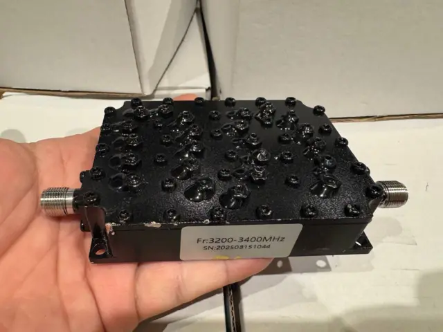 Меш-модем на долоні