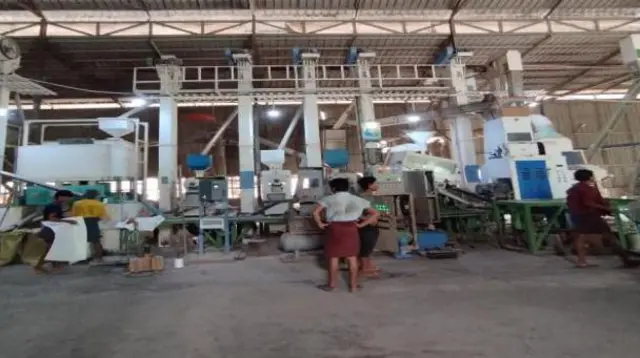 ဓနုဖြူမြို့နယ်က ဆန်ကြိတ်စက်တလုံး