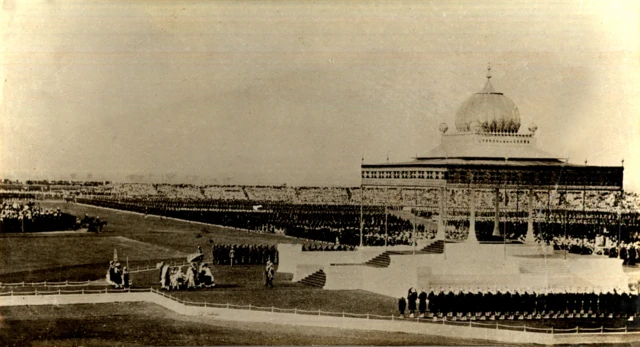 దిల్లీ దర్బారు 