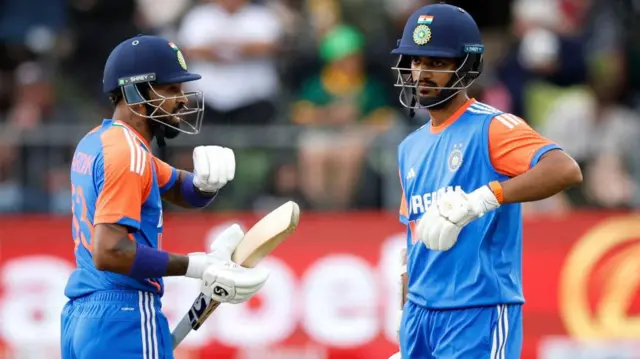 अर्शदीप सिंह और हार्दिक पांड्या