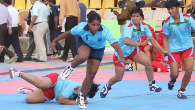 மகளிர் விளையாட்டு, பெண்கள், இந்தியா, கிரிக்கெட், பேட்மிண்டன் 
