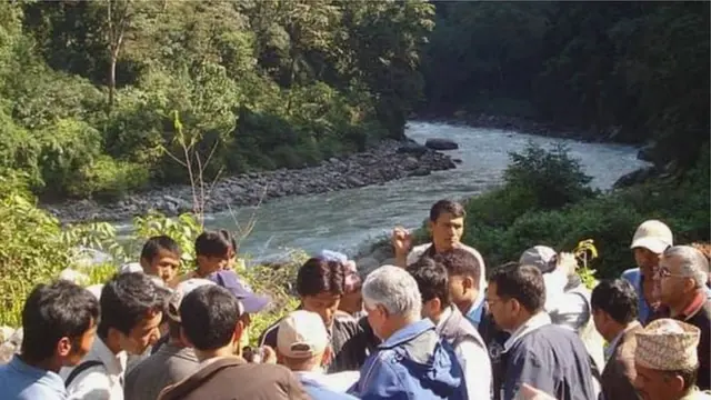 अरुण नदी 