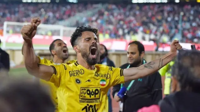 امید نورافکن