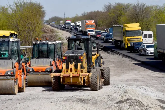 будівництво дороги