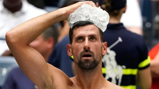 به دنبال یک موج گرمایی در نیویورک دمای هوا در روز سه‌شنبه اوپن آمریکا به بیش از ۳۰ درجه سانتیگراد رسید