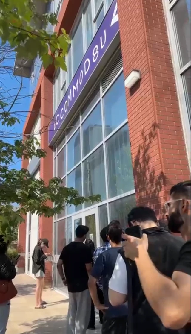 કૅનેડા, વિદ્યાર્થીઓ અને સમસ્યા