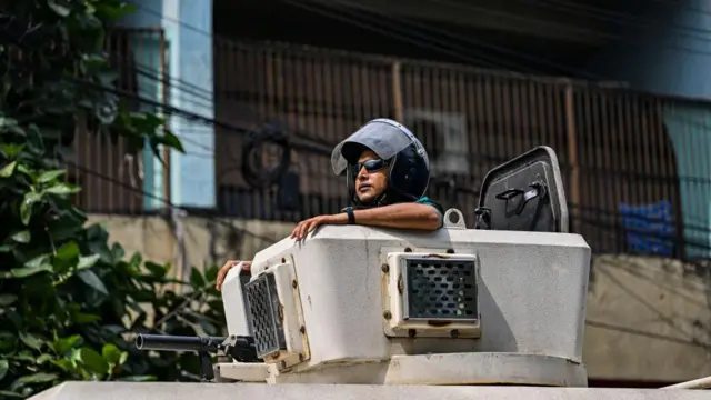 Katta dumbali qizlarning shaxsiy fotosuratlari