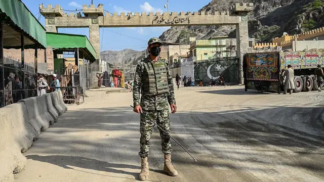 پاکستان افغانستان طورخم بارڈر 