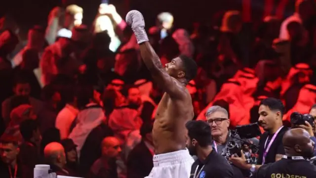 گفته می‌شود که جاشوا ممکن است در مسابقه بعدی برای کسب کمربند قهرمانی سازمان آی‌بی‌اف داخل رینگ برود