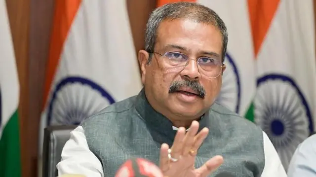 शिक्षणमंत्री धर्मेंद्र प्रधान हे सातत्याने विरोधकांच्या निशाण्यावर आहेत.