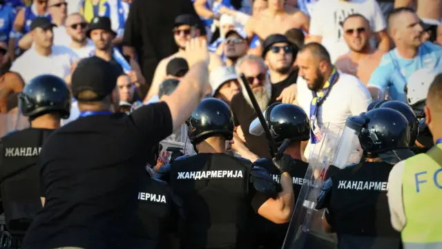 Snage policije i žandarmerije bile su brojne i na Gradskom stadionu