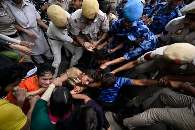 जंतर-मंतर पर प्रदर्शन 