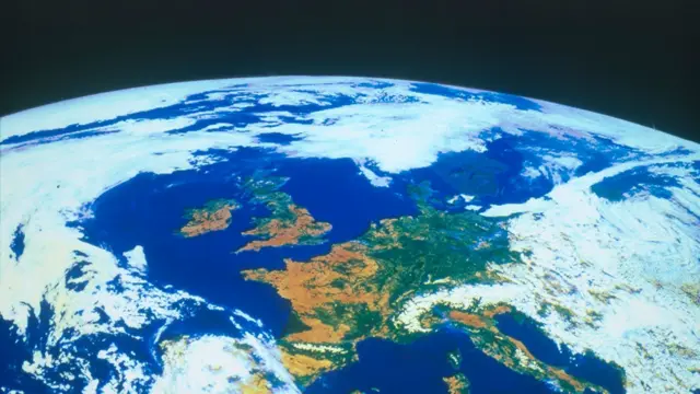 સંશોધન દર્શાવે છે કે કોઈ એક વસ્ત્રનું જીવન માત્ર નવ મહિના લંબાવવાથી પર્યાવરણ પરની તેની માઠી અસરમાં 10 ટકા સુધીનો ઘટાડો થઈ શકે છે