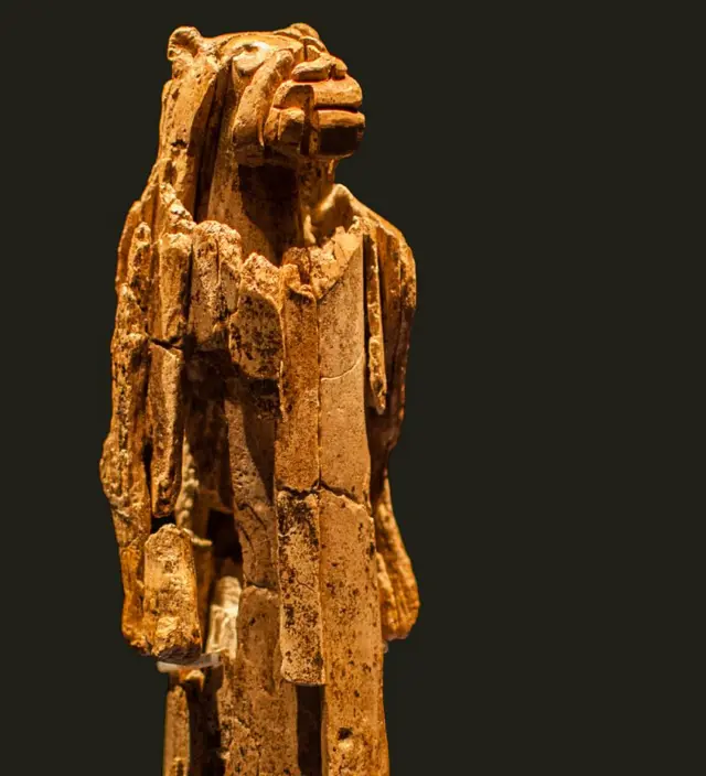 L'Homme-Lion, chef-d'œuvre de l'ère glaciaire, est l'une des plus anciennes sculptures connues. (licence CC-BY-SA-4.0) 