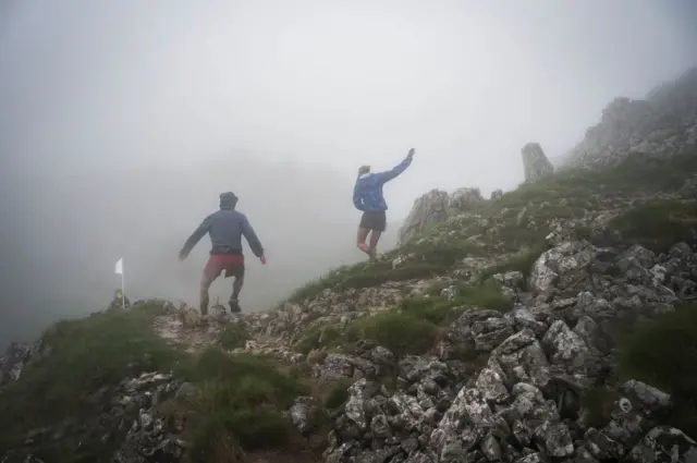 trail run, gunung slamat, tektok, 