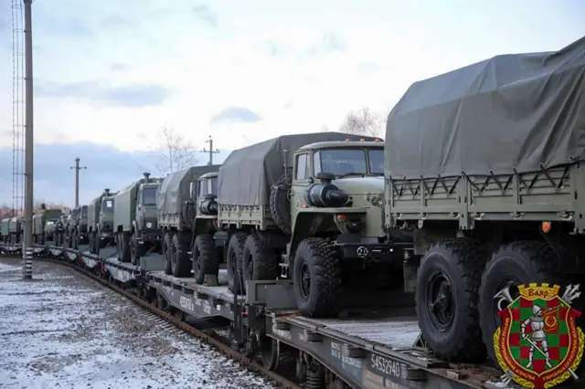 2022 йилги Украинага босқинидан олдин Россия ўз харбий техникаларини Беларусга олиб келганди.
