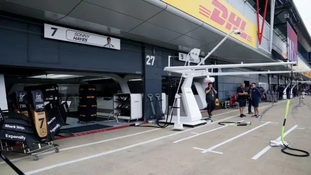 Apex filmi için özel bir “Pitt stop” hazırlandı