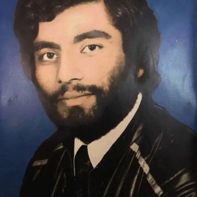 والد نيلوفار أيوبي