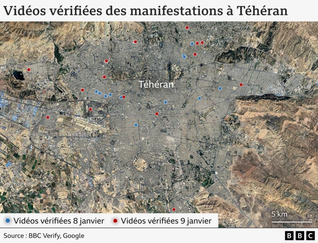 Carte de Téhéran avec des points bleus dans les zones où des vidéos vérifiées ont montré des manifestations le 8 janvier et des points rouges dans les zones où des vidéos vérifiées ont montré des manifestations à partir du 9 janvier.