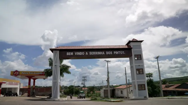 Portal de entrada de Serrinha dos Pintos