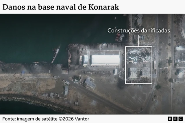 Imagem de satélite destacando construções destruídas na base naval de Konarak, no Irã