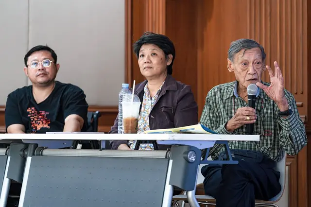 อรรถพล, สุพีชา, พนัส (จากซ้ายไปขวา) เปิดตัวลงสมัคร สว. 