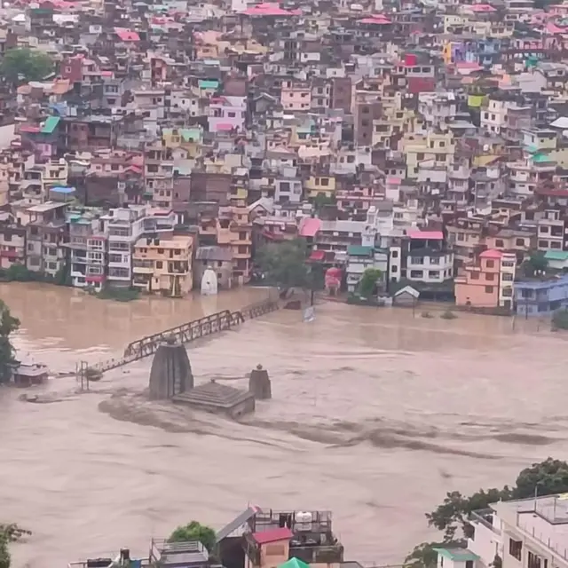 मंडीतील महापूर