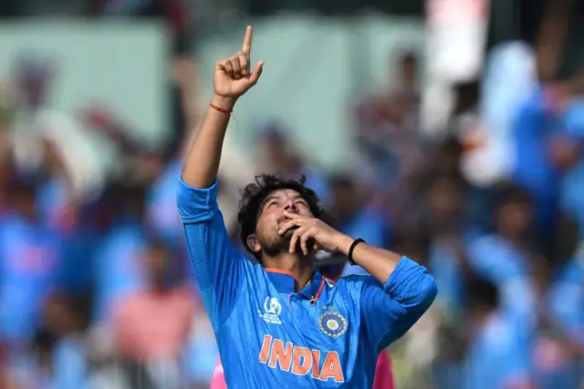 இந்தியா - ஆஸ்திரேலியா மோதல்