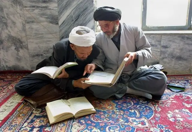 د دیني زدکړو افغان زده کوونکي
