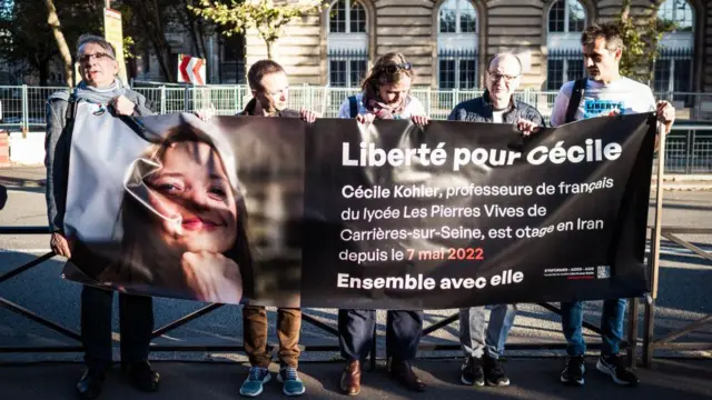 راهپیمایی در پاریس برای آزادی سیسیل کوهلر