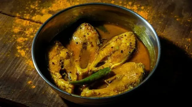 বাংলাদেশ ও ভারতে ইলিশ খুবই জনপ্রিয়