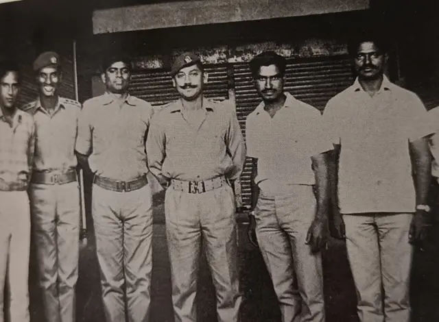 सहायक कमांडेंट पीके घोष दाहिने से दूसरे