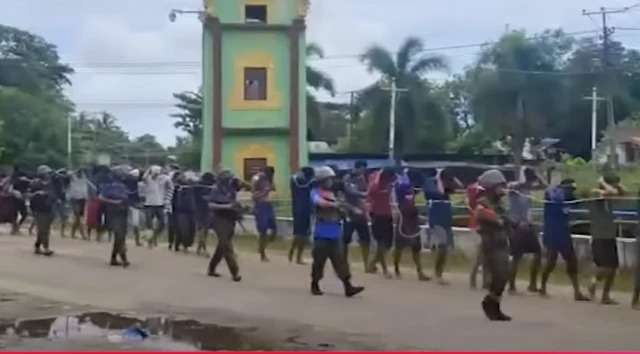 မောင်တော မြို့သိမ်းတိုက်ပွဲမျာ အေအေ ဖမ်းမိတဲ့ စစ်ကောင်စီတပ်ဖွဲ့ဝင်တွေ