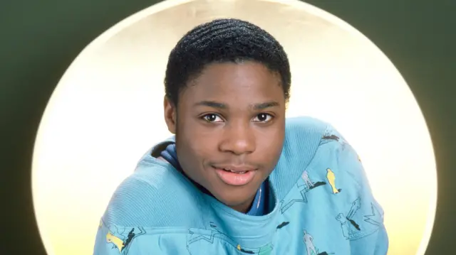 Oloogbe Malcolm -Jamal Warner nigba to n kopa Theo ninu eren Bill Cosby Show ni kekere.