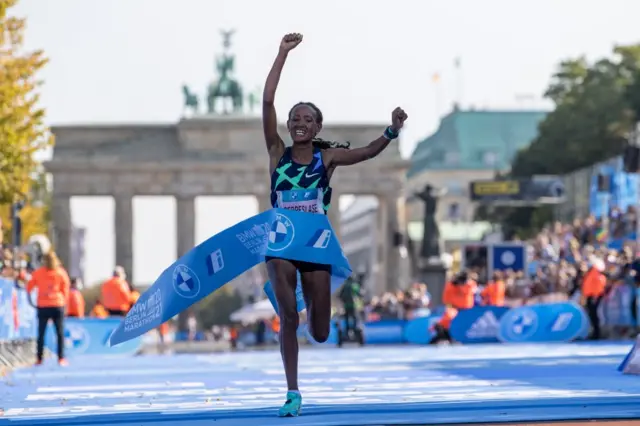 አትሌት ጎተይቶም