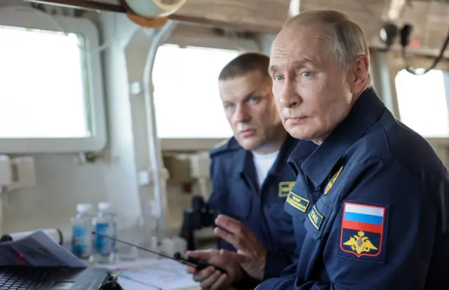 путин у униформи морнарице