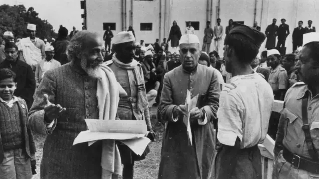 प्रधानमंत्री जवाहरलाल नेहरू