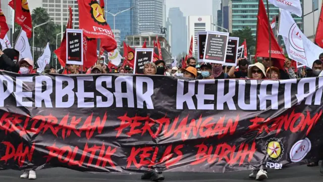 Demo Hari Buruh Internasional di Jakarta, Senin (01/05). 