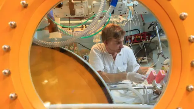 ரூர்க்கி, ரிஷப் பந்த், சாலை விபத்து, ஐபிஎல் 2026 தொடர், உயர் அழுத்த ஆக்சிஜன் சிகிச்சை, கிரிக்கெட்