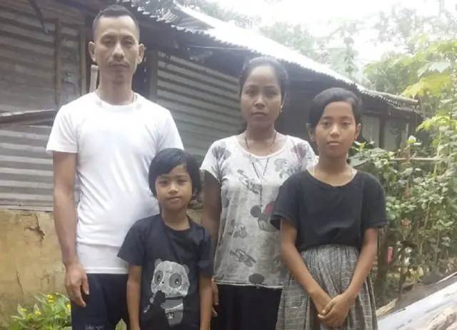 पूर्णमय चकमा का परिवार